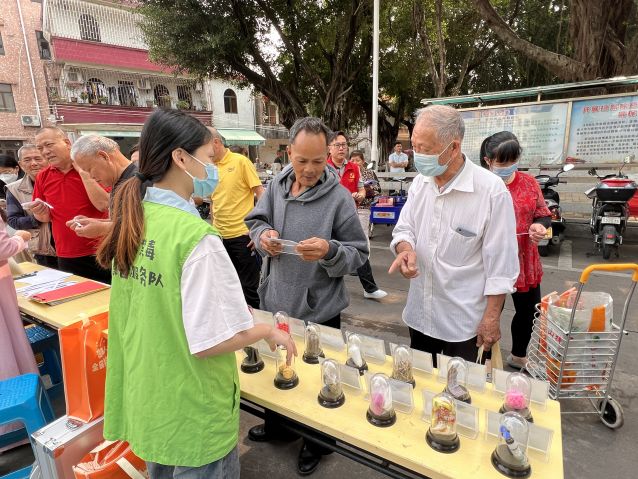 三鄉(xiāng)鎮(zhèn)開展“暖心義診，禁毒先行”宣傳活動圖片2.JPG